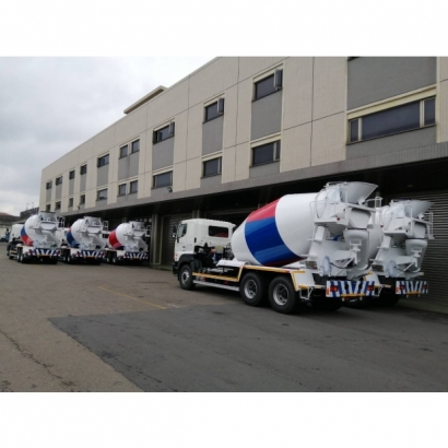 預拌混凝土車隊廠區停放展示